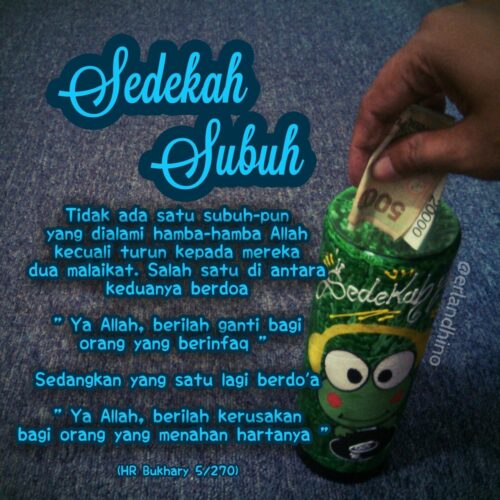 3 Contoh Sedekah Subuh dan Tata Cara Melakukannya | kumparan.com Sedekah subuh apakah boleh dipakai sendiri