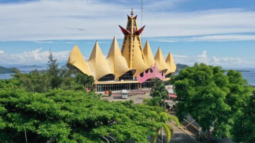 Menara Siger Moleknya Ikon Lampung di Atas Bukit - Lampung Menara siger lampung simbol budaya dan kebanggaa