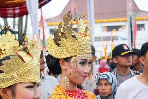 Siger, Simbolisasi Status dan Identitas Masyarakat Lampung - Indonesia Kaya Siger simbol keagungan identitas dan integrasi sosial budaya masyarakat lampung