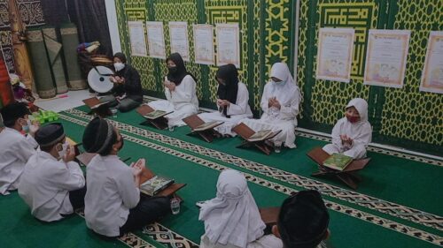 Mengingat Resolusi Jihad Para Santri dan Ulama Diberbagai Penjuru ... Keistimewaan hari santri jihad nasionalisme dan kemandirian pesantren