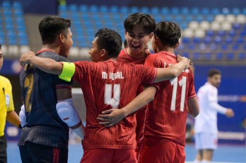 Target timnas futsal Indonesia dalam pertandingan di China