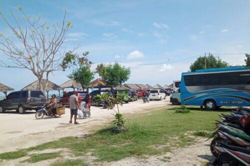 Pesona Pantai Kerang Mas, Tempat Piknik Favorit Wisatawan di Lampung ... Pantai kerang mas permata tersembunyi di lampung timur